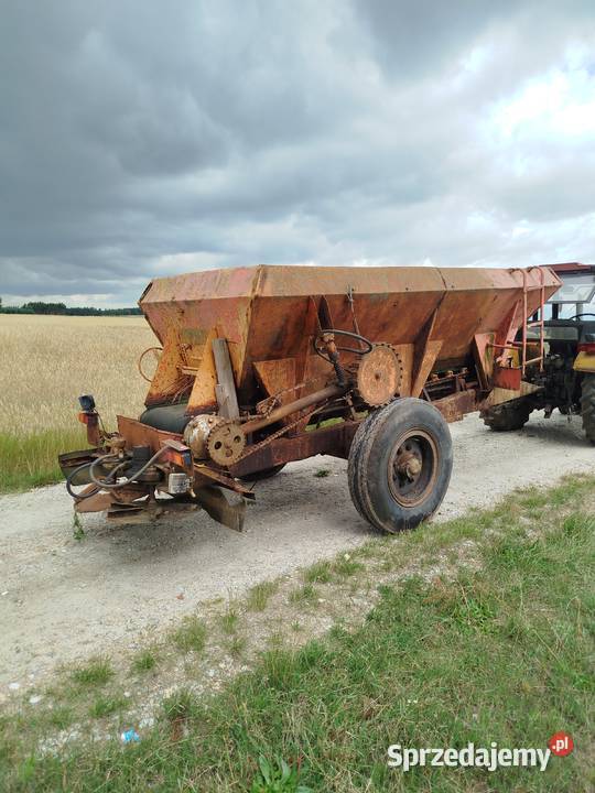Rozsiewacz nawozów wapna rcw5 rcw3 rcw1 motyl Pozostałe łódzkie Sieradz
