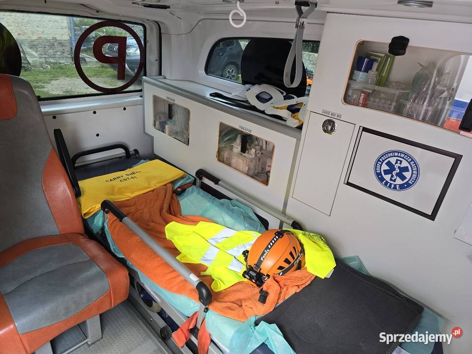 Ambulans MercedesBenz Vito 2014 hak faktura VAT Nowa Ruda