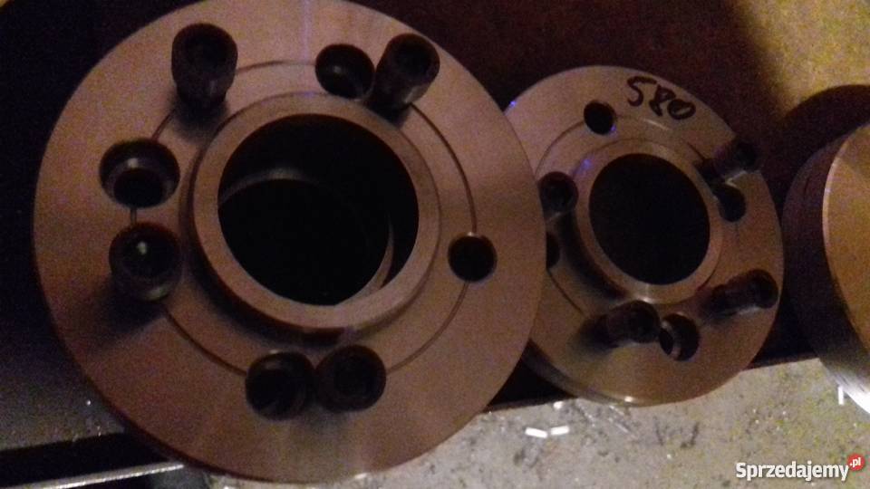 DYSTANSE ZMIENIAJĄCY ROZSTAW ŚRUB VW TOUAREG osobowe Kartuzy