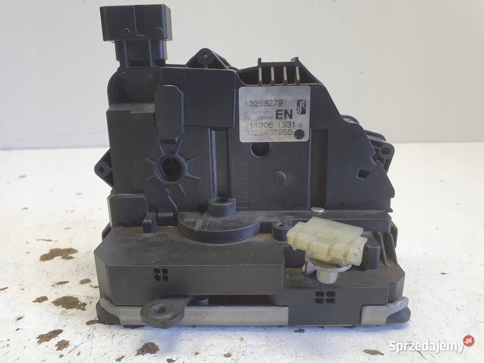 Opel Corsa D ZAMEK DRZWI prawy przód PASAŻERA Rudka