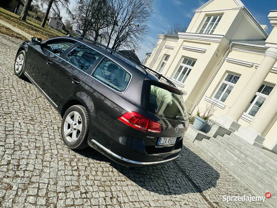 Volkswagen Passat B7 2011 Blue motion Rok produkcji 2011