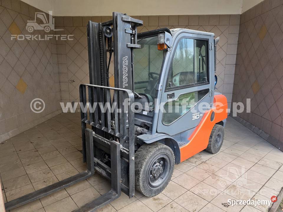 Wózek widłowy TOYOTA 8FGF30 kabina 8FG30 widlak Lędziny