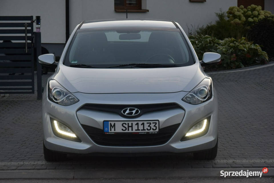 Hyundai i30 14B 2014r 103 Navi Kamera Oryginał manualna Samochody osobowe