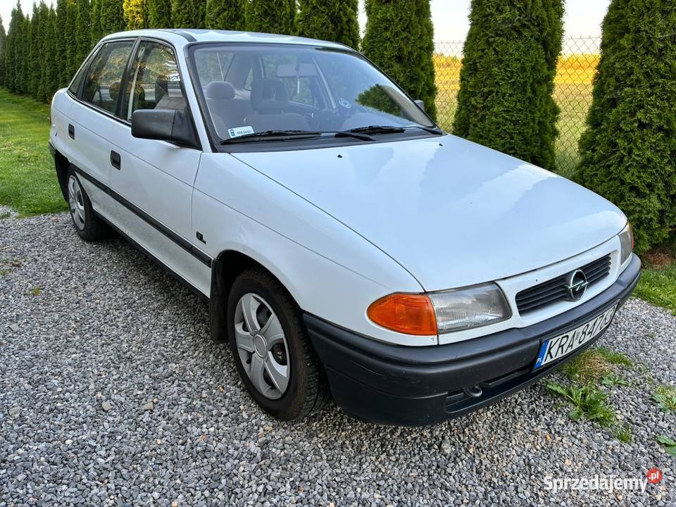 Opel Astra F 14 8v 1994 benzyna Skała sprzedam