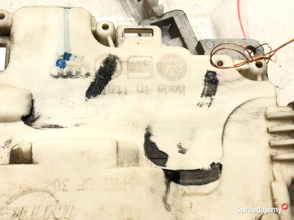 ZAMEK DRZWI PRAWY PRZÓD AUDI A4 B6 SedanLimuzyna osobowe sprzedam