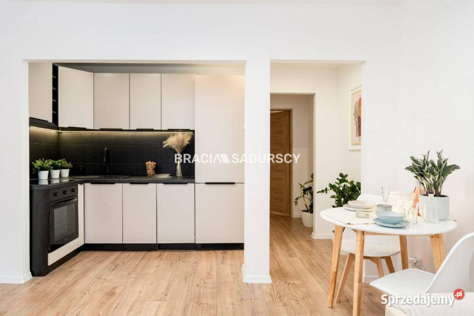 Mieszkanie Kraków 4356m2 3 pokoje własność Sprzedaż