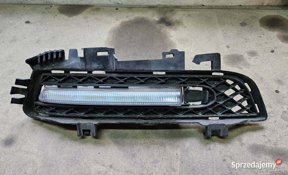 MERCEDES W207 KRATKA PRAWA LED PRAWY A2078800424 Międzychód