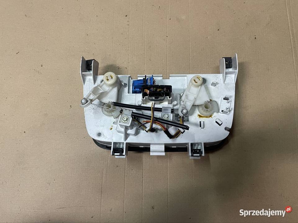 Panel nawiewu klimatyzacji fiat grande Punto 3 osobowe Szczecin