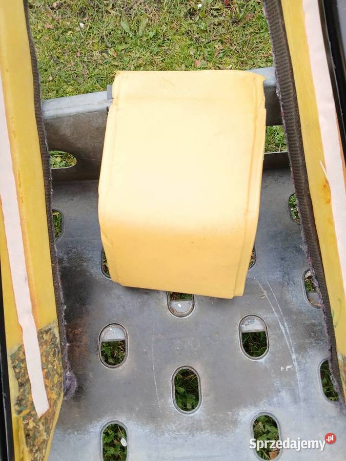 Mercedes W124 maska grillsiedzenia tapicerka Złoczew