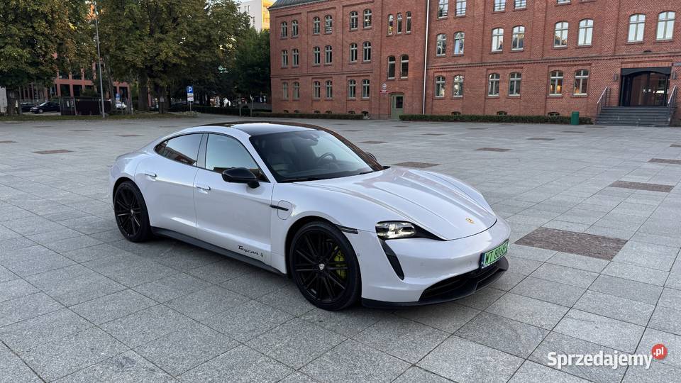 Porsche Taycan 4S Performance plus 571