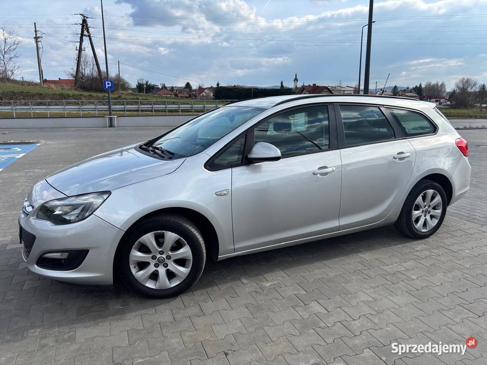 Opel Astra J 14 Turbo LPG 2015 Kombi Zabłędza