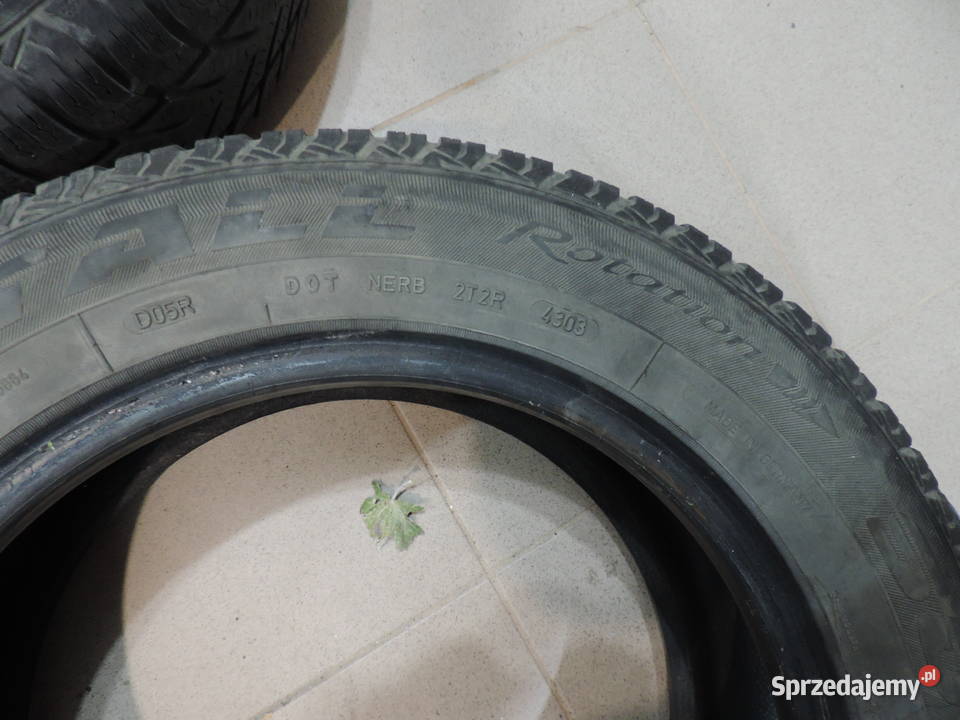 Opony z felgami Toyoty Corolla Samochodowe Piastów