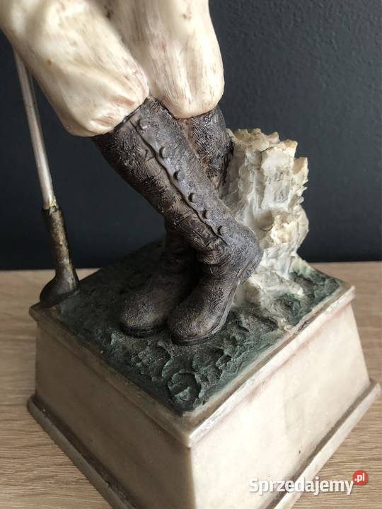 Figurka Crosa mężczyzna w stylu golfowym z lat Inowrocław