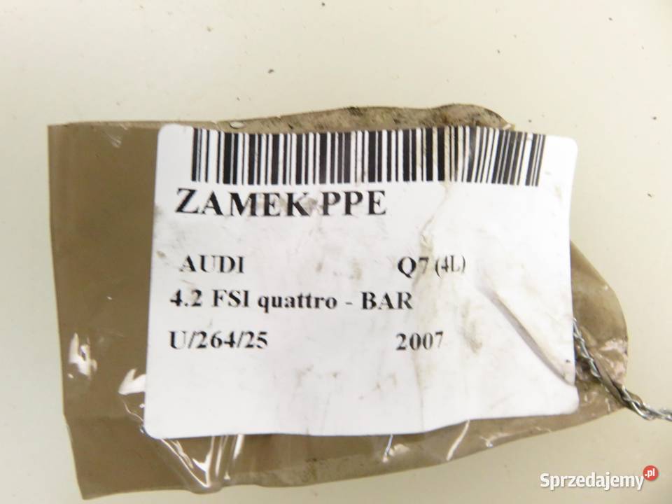 ZAMEK PRAWY PRZEDNI AUDI Q7 4L 3C1837016B