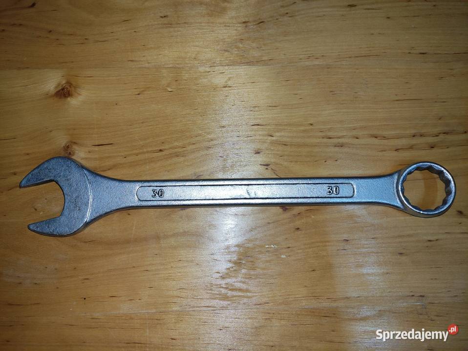 Klucze płasko oczkowe 3030 i 3232 Przeworno