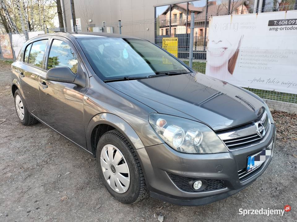 Opel Astra 14 benzyna niski przebieg 135 Opel śląskie Bielsko-Biała