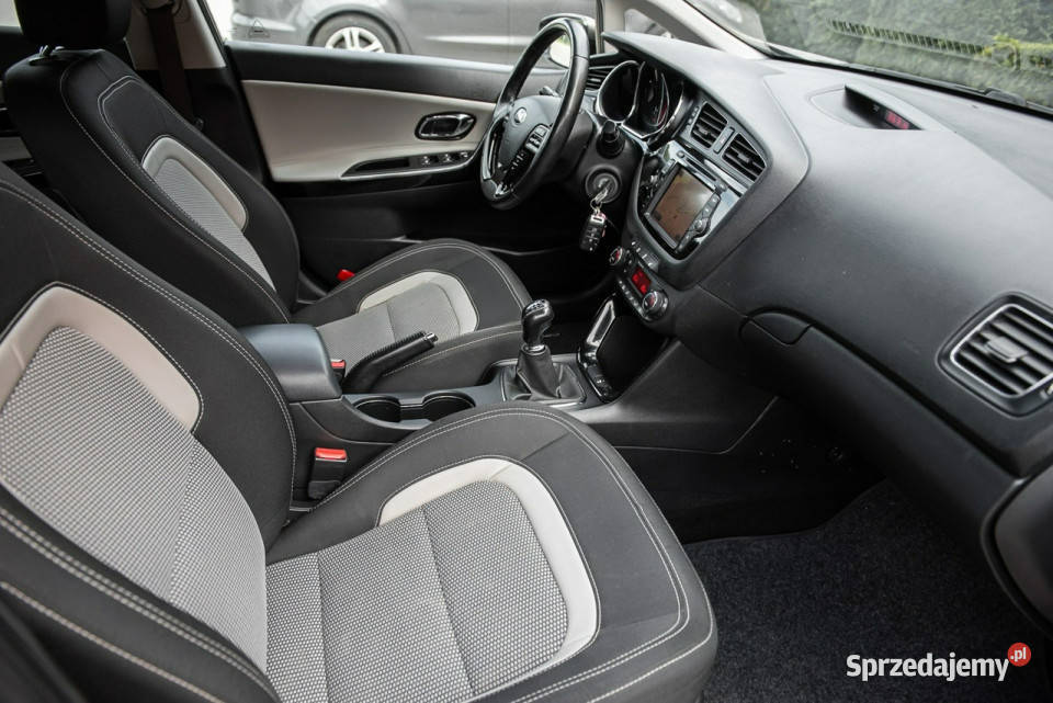 Kia Ceed 16CRDi 128 Navi Kamera Xenon Opłacona Zwoleń