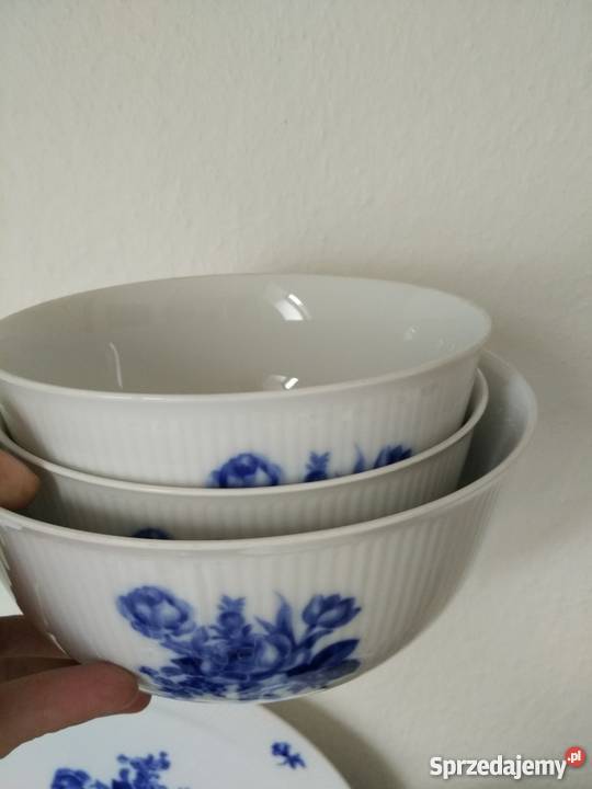 Kobaltowe róże na białej porcelanie Heinrich 38 sprzedam