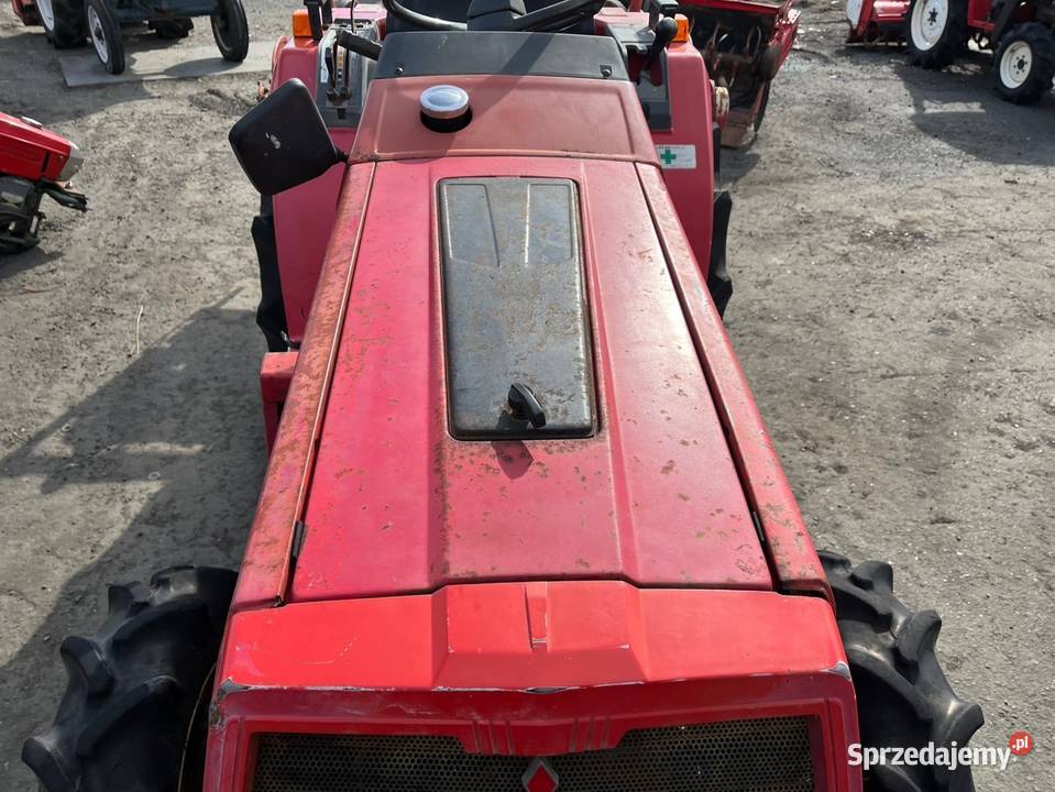 Traktor Mitsubishi MT20D Skała