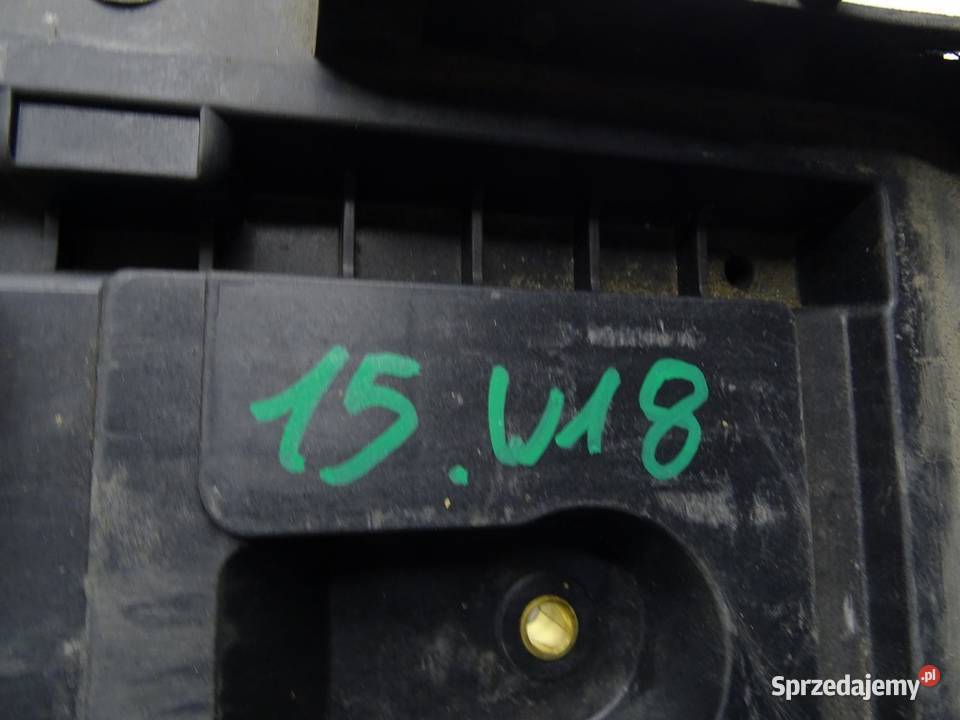 PODSTAWA OBUDOWA AKUMULATORA 1K0915333H VW Akumulatory