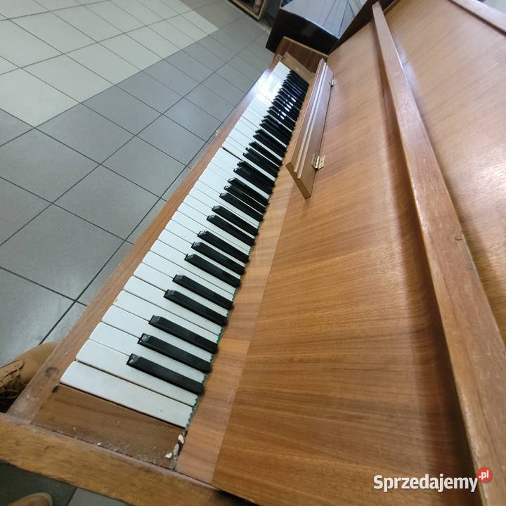 Pianino Calisia Mahoń używane Skierniewice