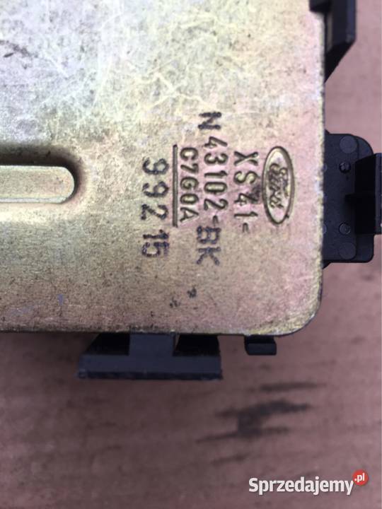 Zamek klapy Focus Mk1 kombi xs4143102bk Pozostałe pomorskie Chojnice