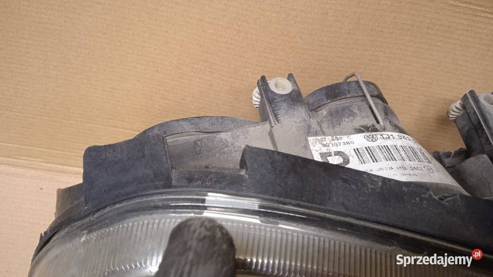 VW GOLF IV LAMPA PRZÓD PRAWA EU DEFEKT Lampy przednie