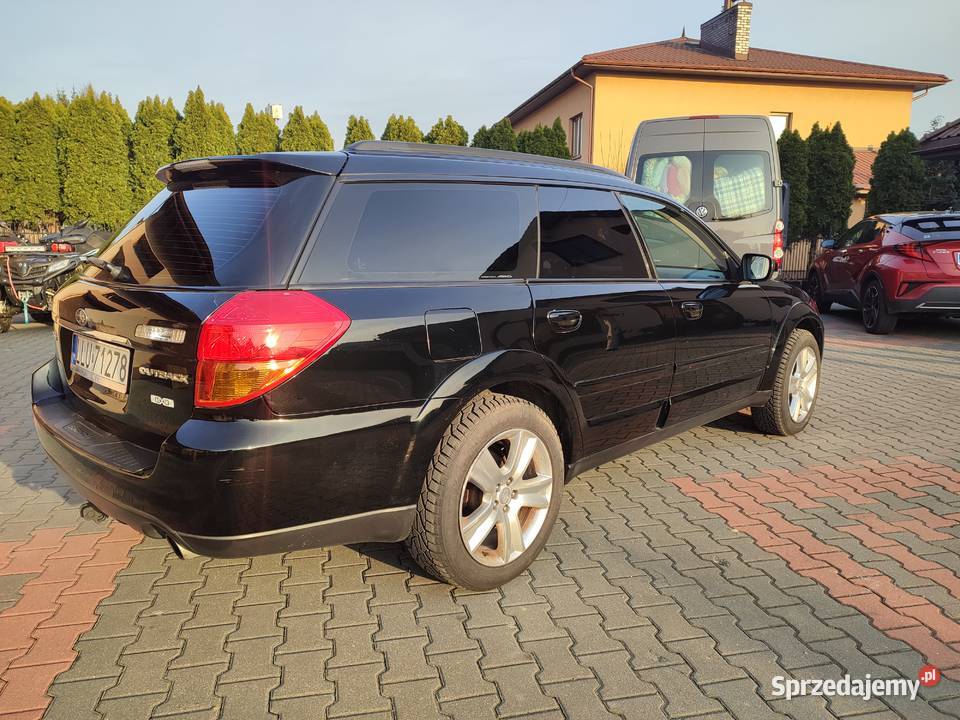 Subaru Outback 30 H6 245HP Świeży gaz nieuszkodzony Łuków