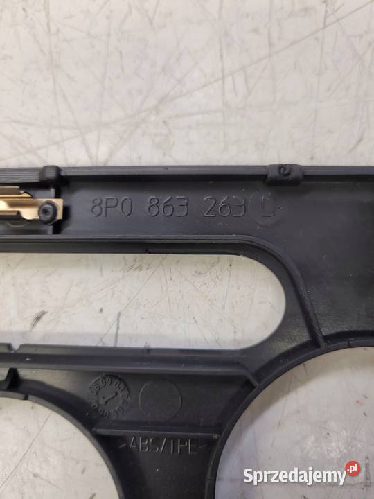 RAMKA PANELU KONSOLI AUDI A3 8P 8P0863263D Przystajń