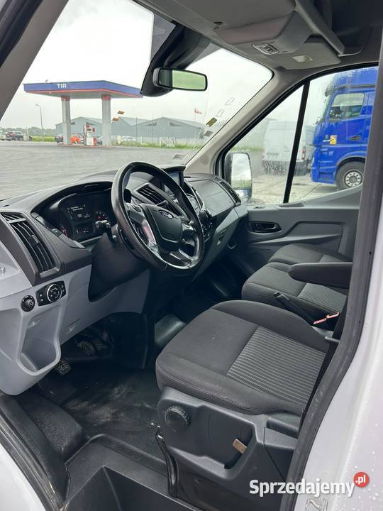 Ford Transit Tourneo 9osób wynajem rozwózka Wynajem pojazdów