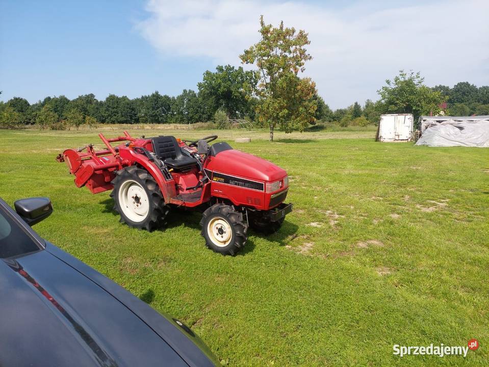 Traktor Mitsubishi Włostów