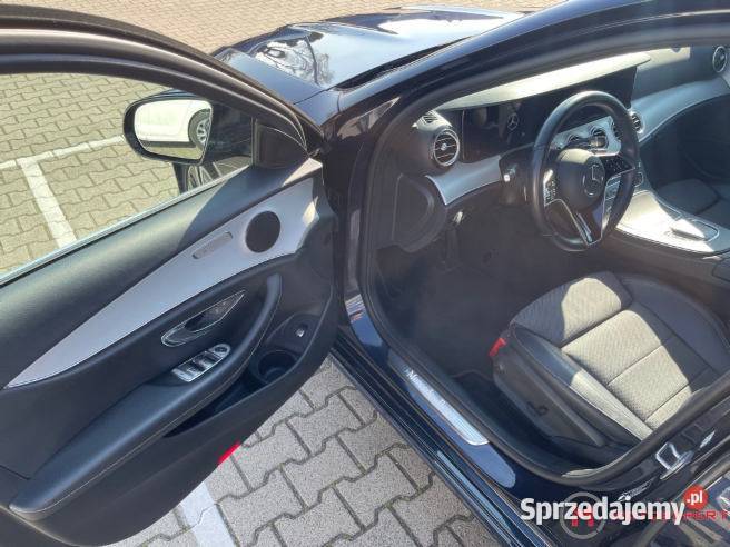 MERCEDESBENZ E 220 2022 1993 ccm 200 200KM Baranowo