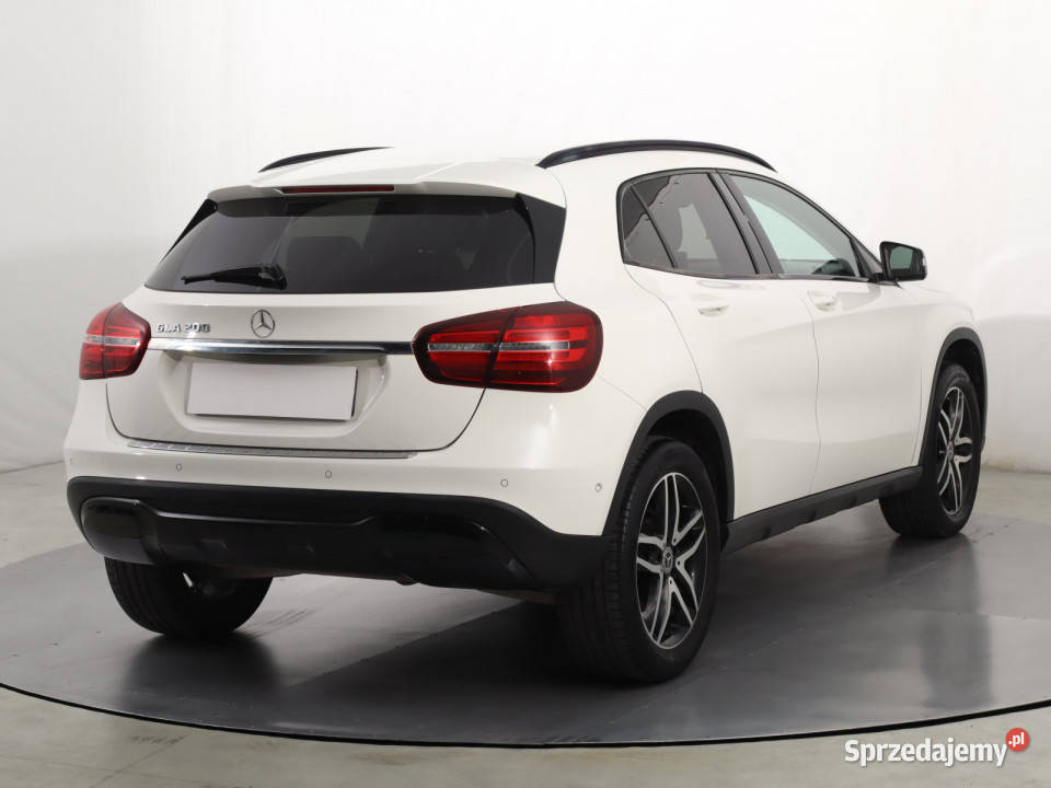 Mercedes GLA GLA 200 skórzana tapicerka