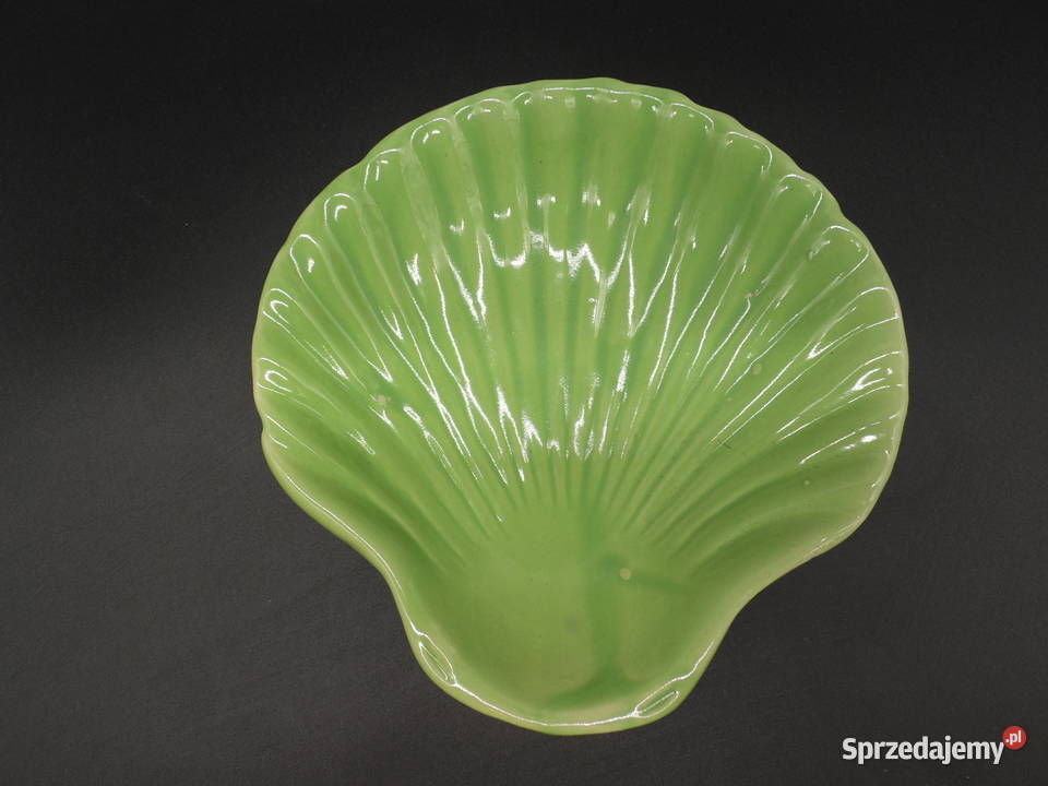 Ceramiczna zielona paterka w kształcie muszli Raszków