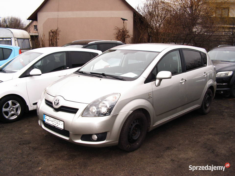 Toyota Corolla Verso 22 D4D 2009 r kurtyny powietrzne wielkopolskie Września