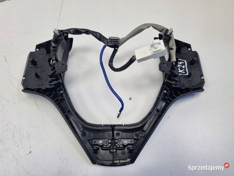Toyota Auris II lift PRZYCISKI KIEROWNICY Chełm