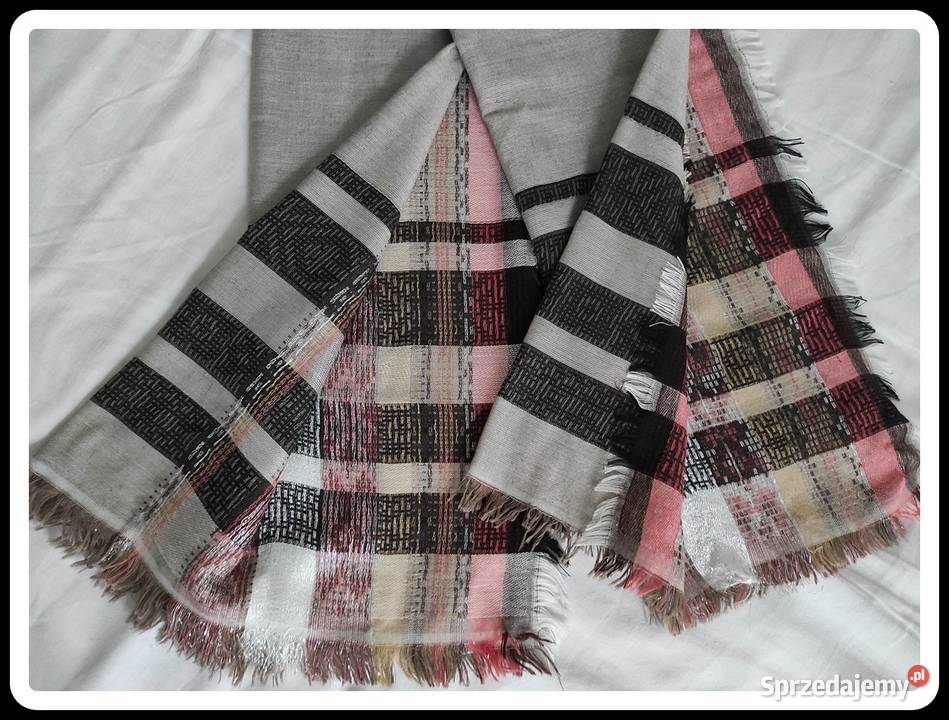 Piękny elegancki szal duża chusta 142x144 Dodatki mazowieckie