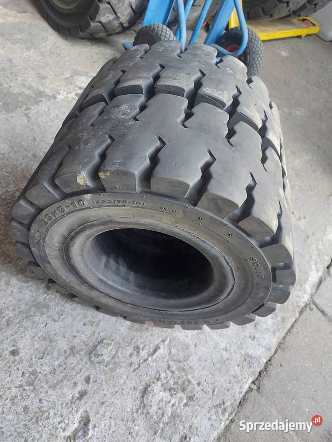 Opony pełne 23x9x10 STD do wózka widłowego