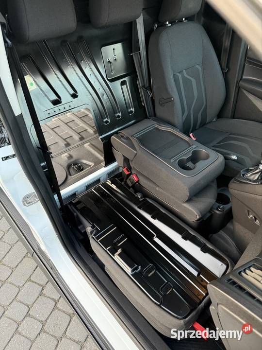 Ford Transit Connect 2015 niski przebieg Napęd przednia oś Samochody dostawcze opolskie Większyce