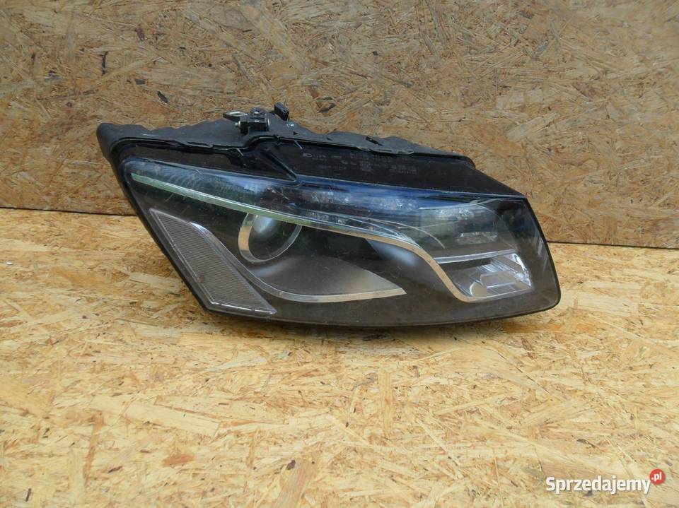 AUDI Q5 LAMPA REFLEKTOR PRAWY XENON osobowe wielkopolskie Nowy Tomyśl