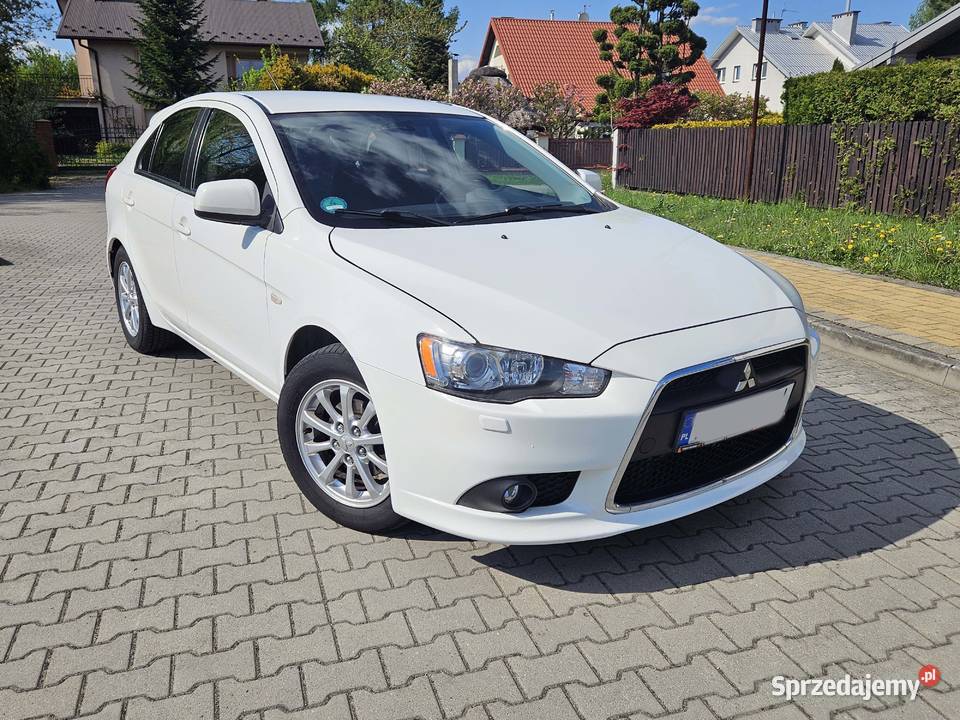Mitsubshi Lancer 16 benzyna 2011 Tarnów sprzedam