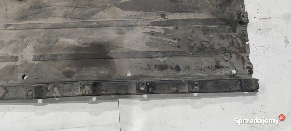 OSŁONA PŁYTA PODWOZIA PRAWA AUDI A4 B6 8H0825208 Przystajń