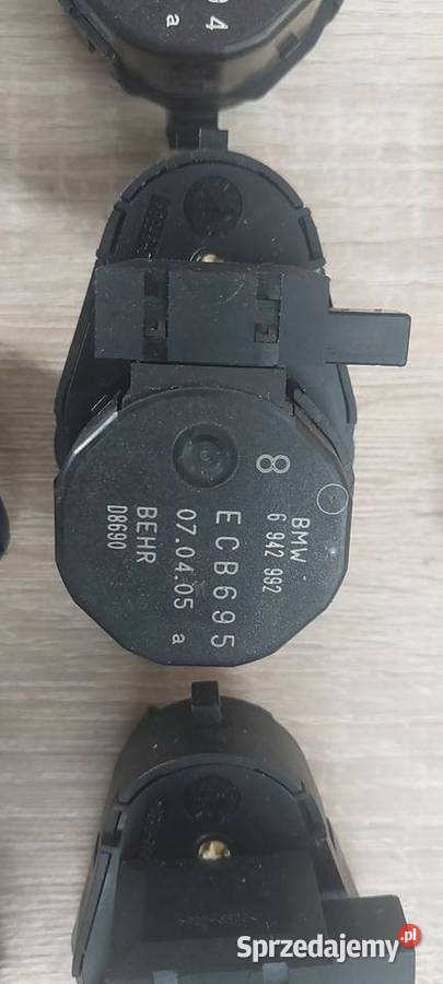 Silniczek nawiewu BMW E60 6942987 6942988