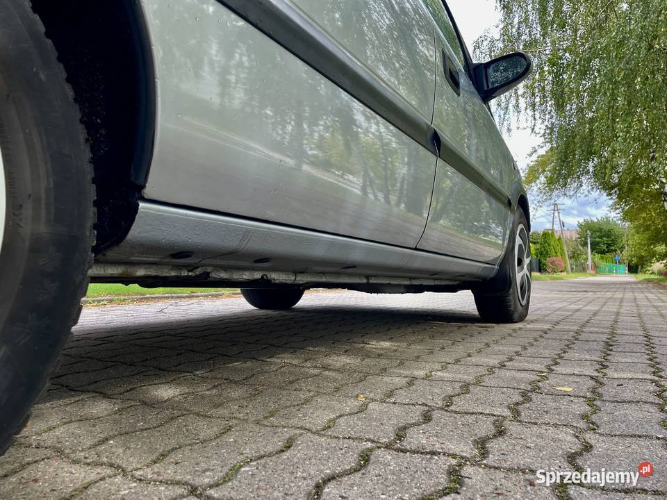ŚlicznyZadbanyOpelZafira2000r18Gaz7OsobowyMożZami Zduńska Wola sprzedam