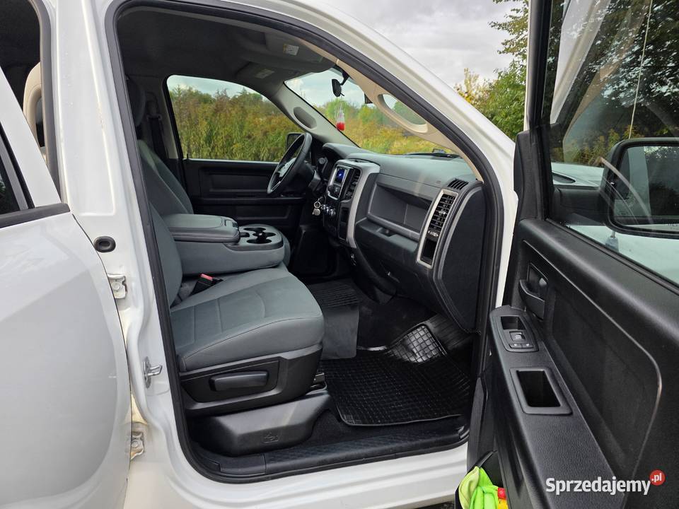 Dodge ram 1500 4x4 57 hemi LPG 2016r 390KM Olkusz sprzedam