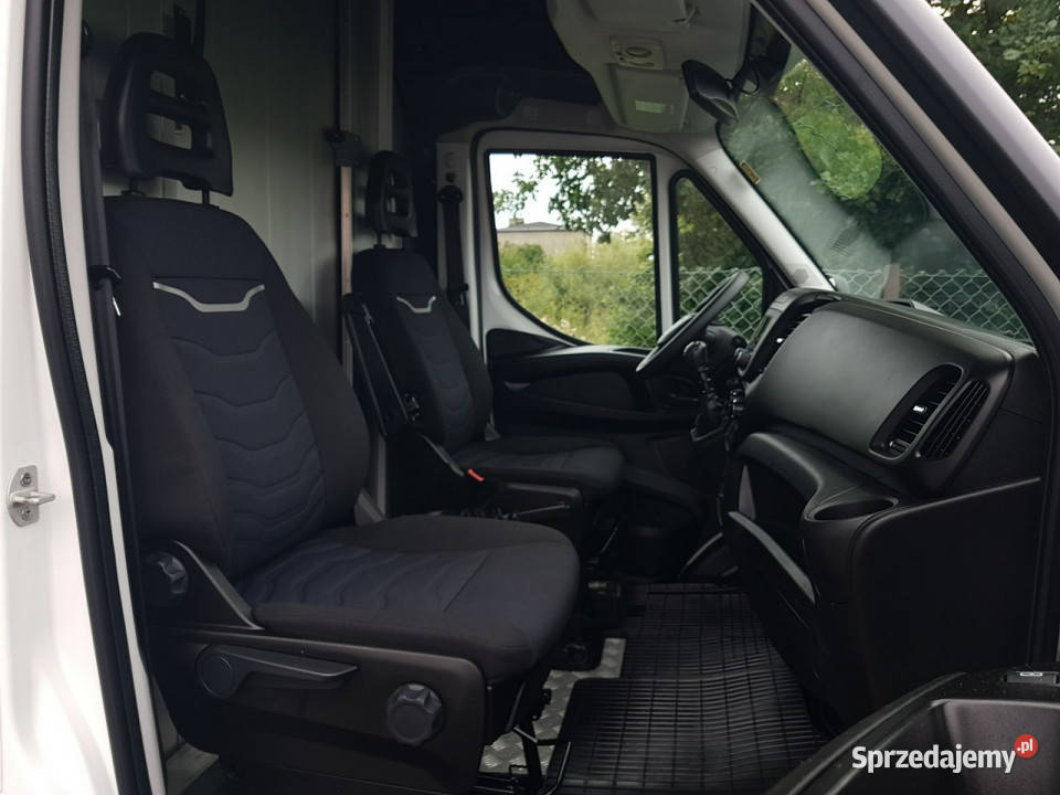Iveco Daily KONTENER NISKOPODŁOGOWY 443x223x242 Poręba