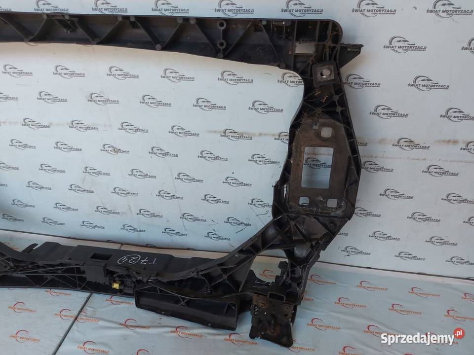 AUDI Q3 I 13r pas przedni wzmocnienie 8U0805594A Kielce