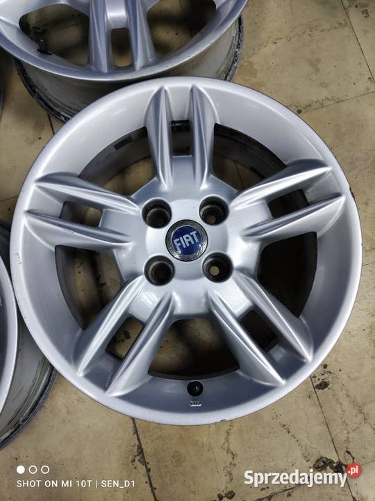 Felgi aluminiowe Fiat R 15 4x98 581 mm ET 33 Motoryzacja