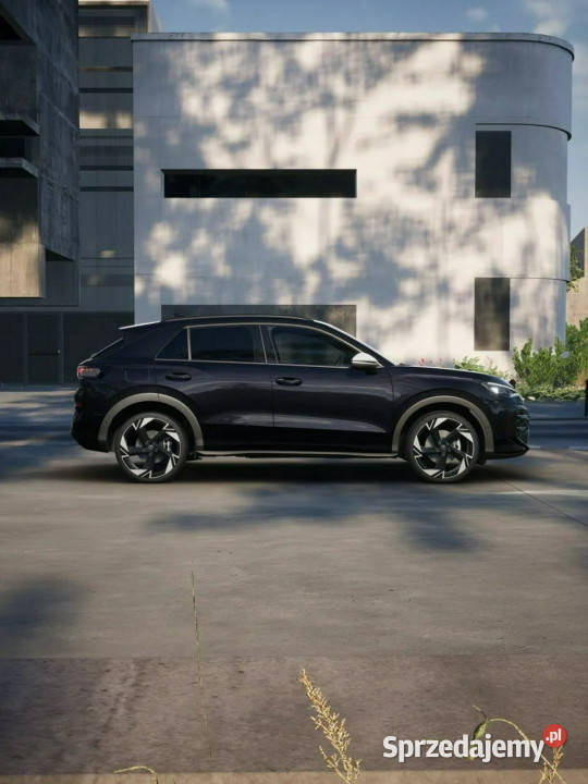 Volkswagen TRoc Wersja RLine 15 eTSI 150 DSG światła LED Łódź