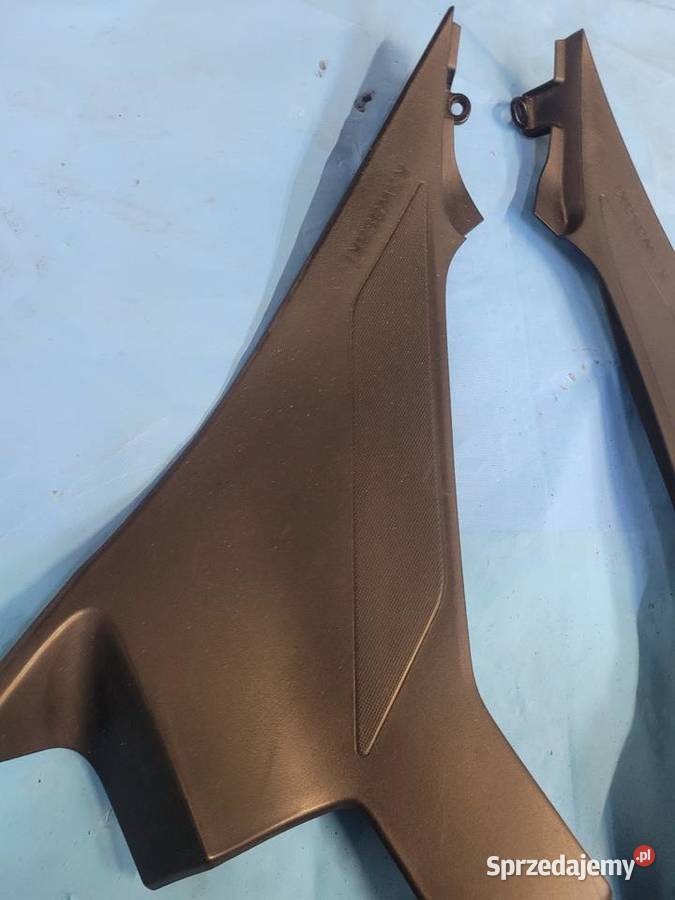 Kawasaki ninja ZX 400 1823 osłona plastik bok